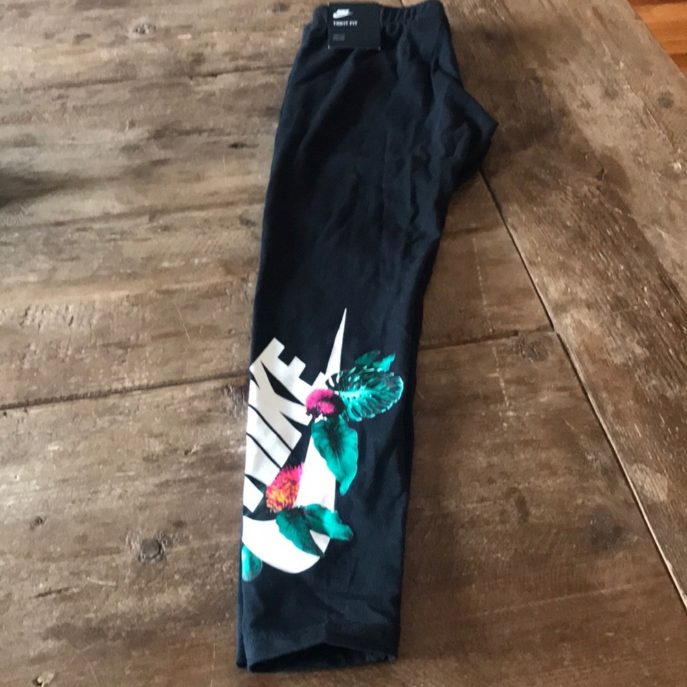 Nike Girls Legging-NWT